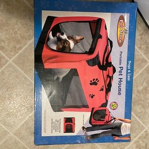 Portable pet house - brand new, never used
